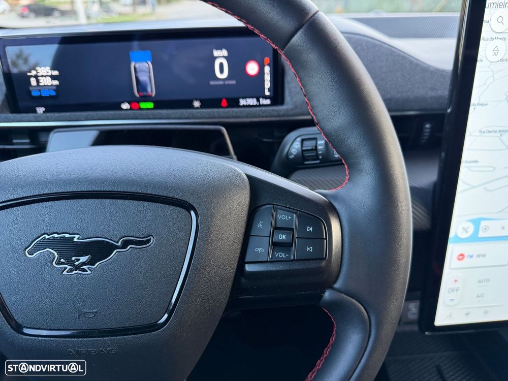 Ford Mustang Mach-E 75.7 kWh Premium AWD - 24