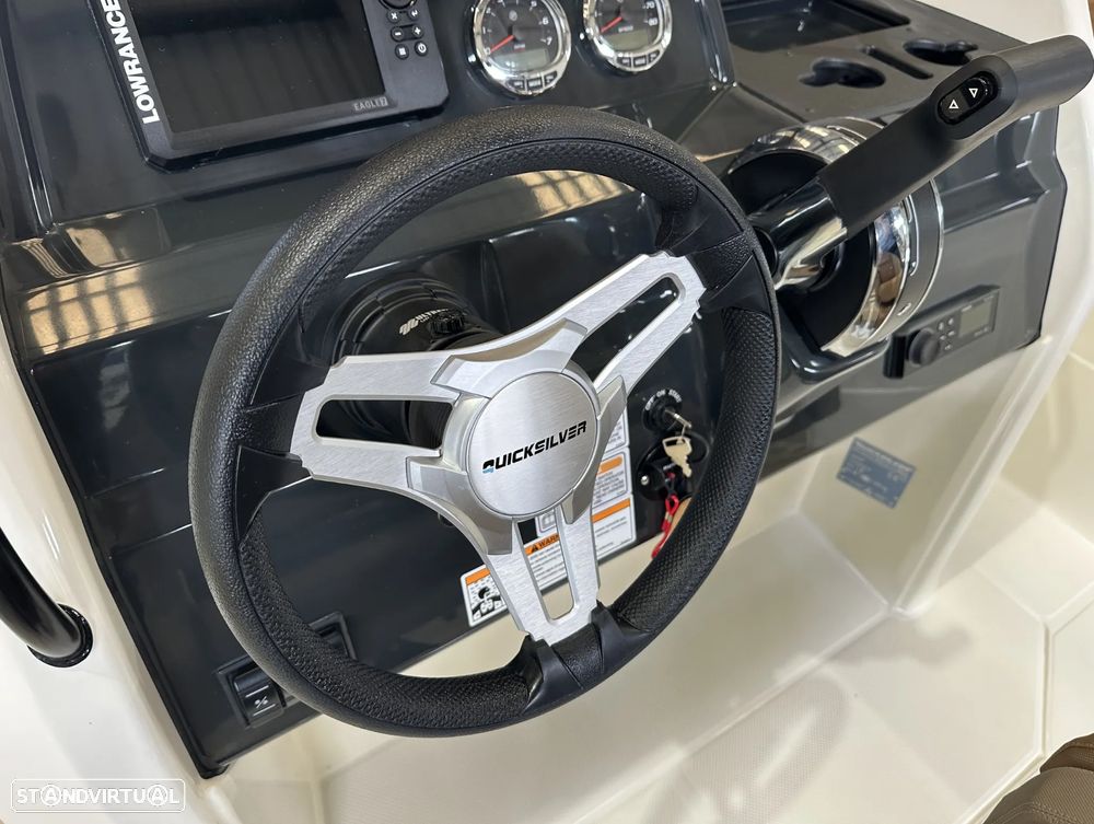 Quicksilver Activ 605 Open - 15