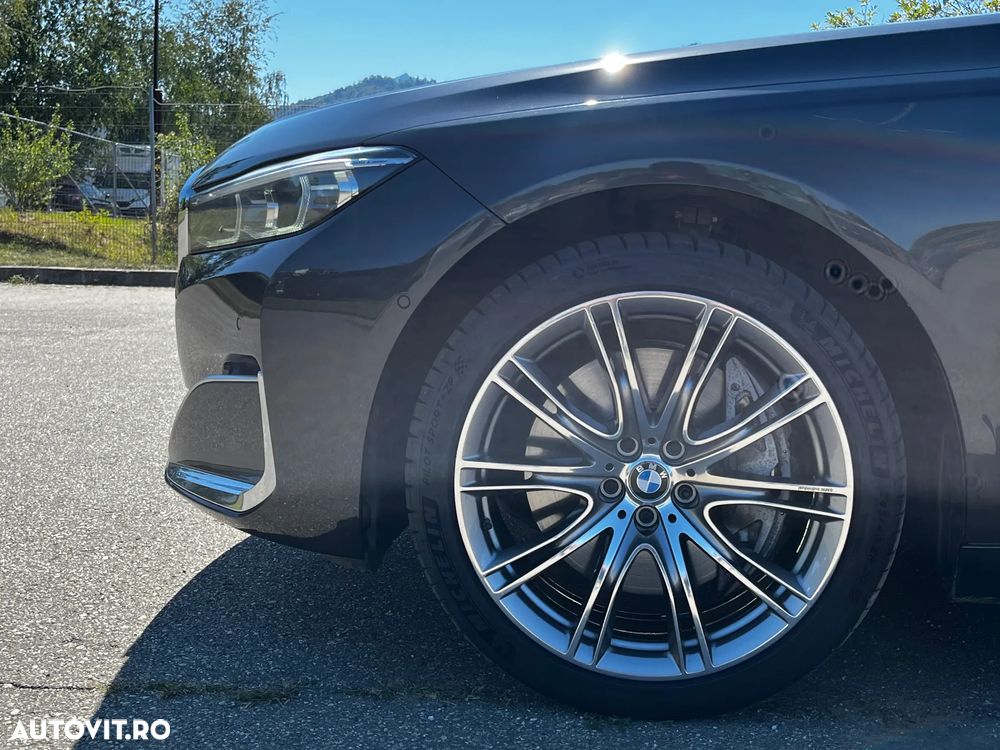 BMW Seria 7 750Ld xDrive - 38