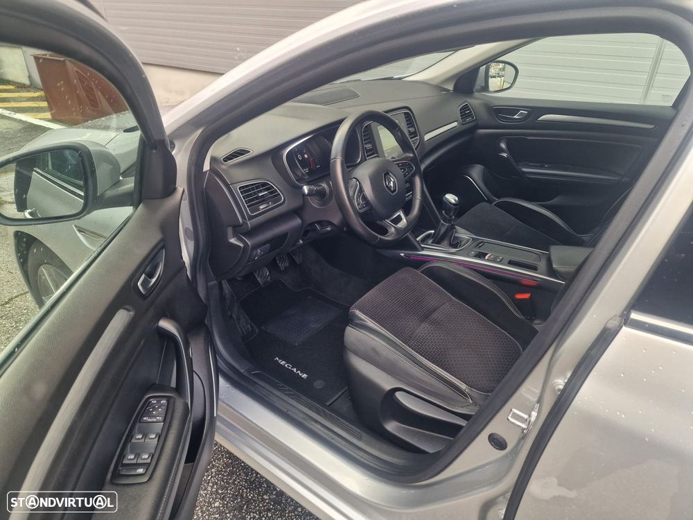 Renault Mégane 1.5 Blue dCi Intens - 8