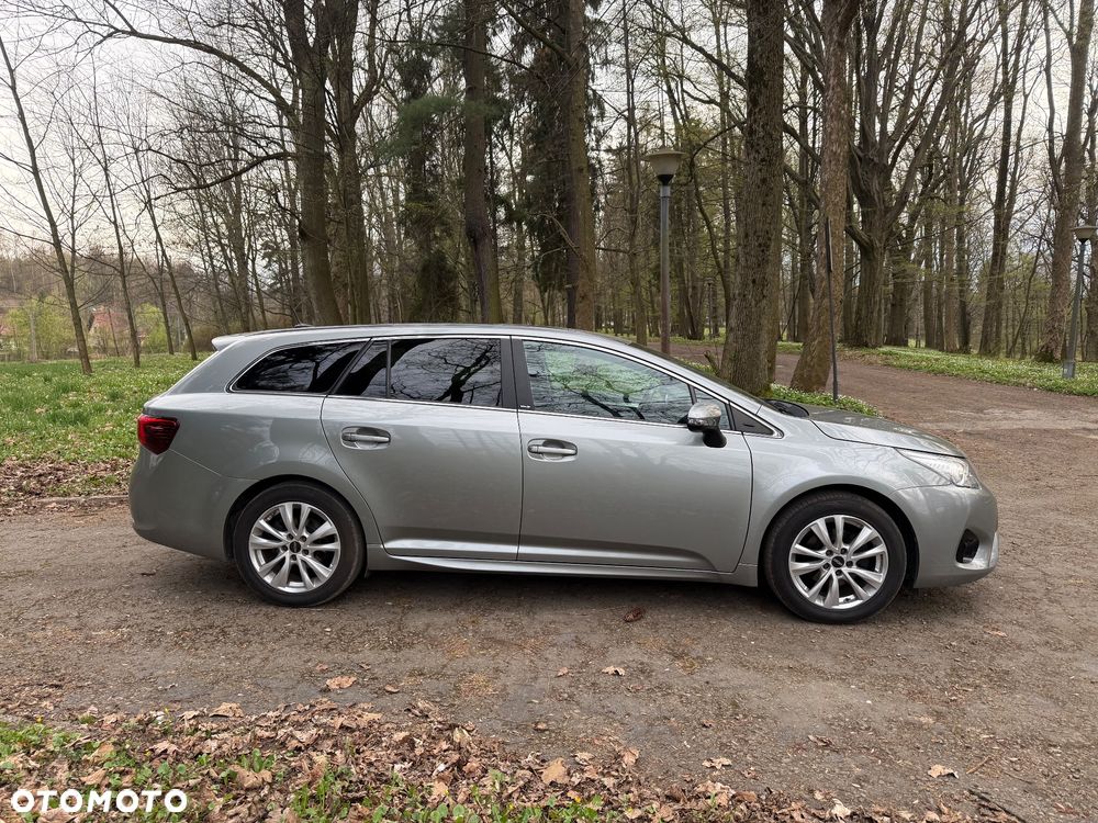 Toyota Avensis Touring Sports 1.8 Edition S+ - 6