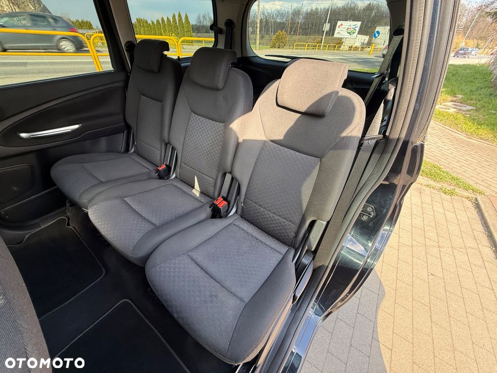 Ford Galaxy 2.0 TDCi DPF Titanium - 23