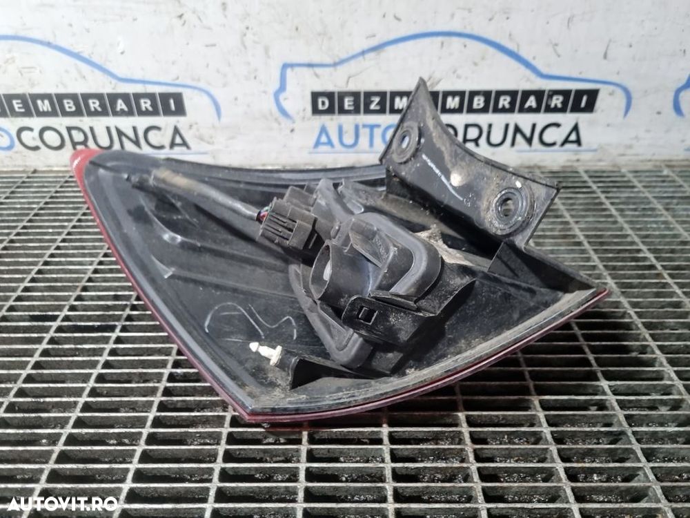 Stop Dreapta Nissan Qashqai Facelift 2010 - 2013 SUV 4 Usi (1300) Bec clasic - 2