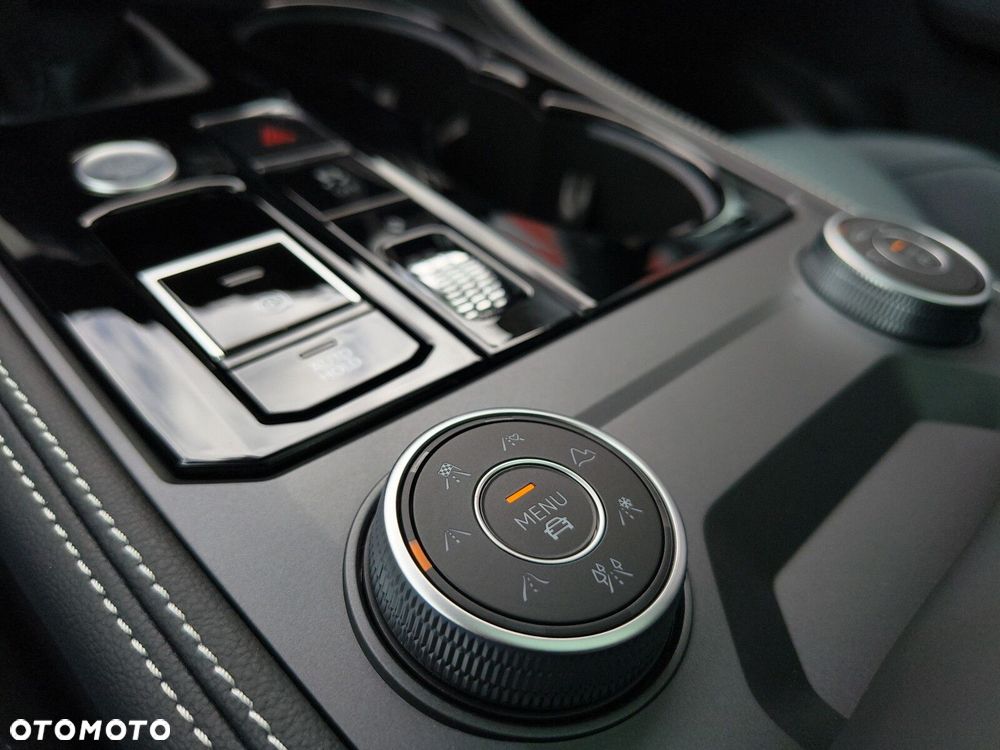 Volkswagen Touareg - 41
