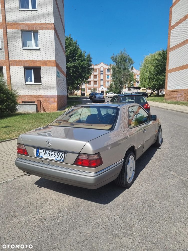 Mercedes-Benz Klasa E 320 - 4