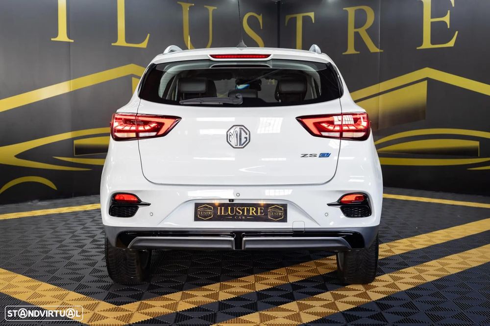 MG ZS EV 72.6 kWh Luxury - 6