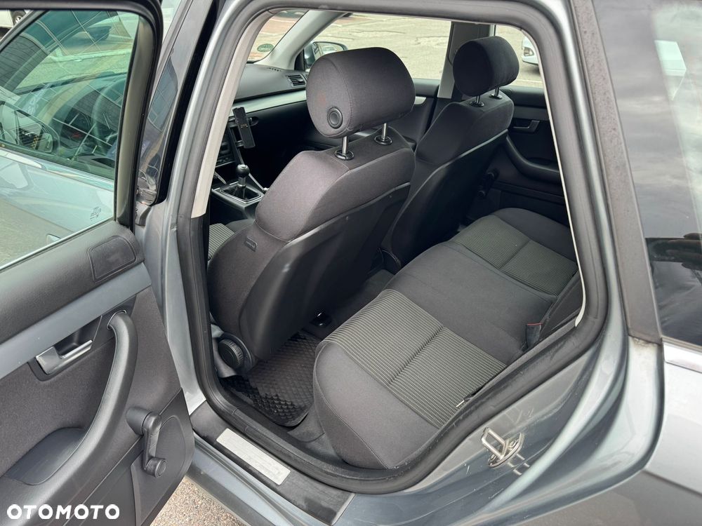Audi A4 Avant 2.0 TDI DPF - 9