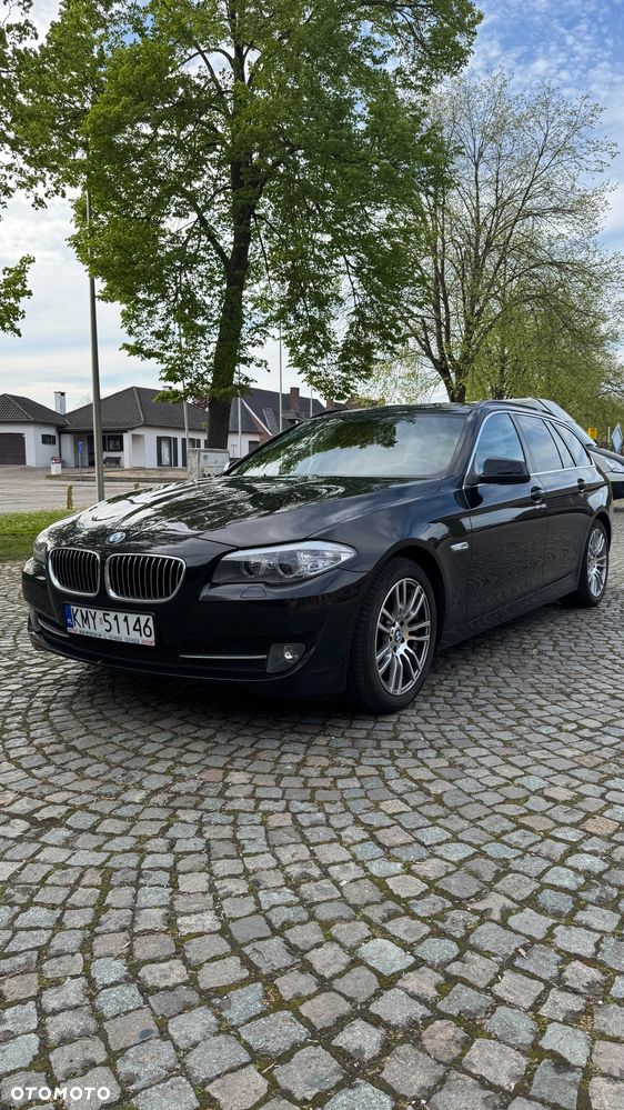 BMW Seria 5 520d xDrive Luxury Line - 2