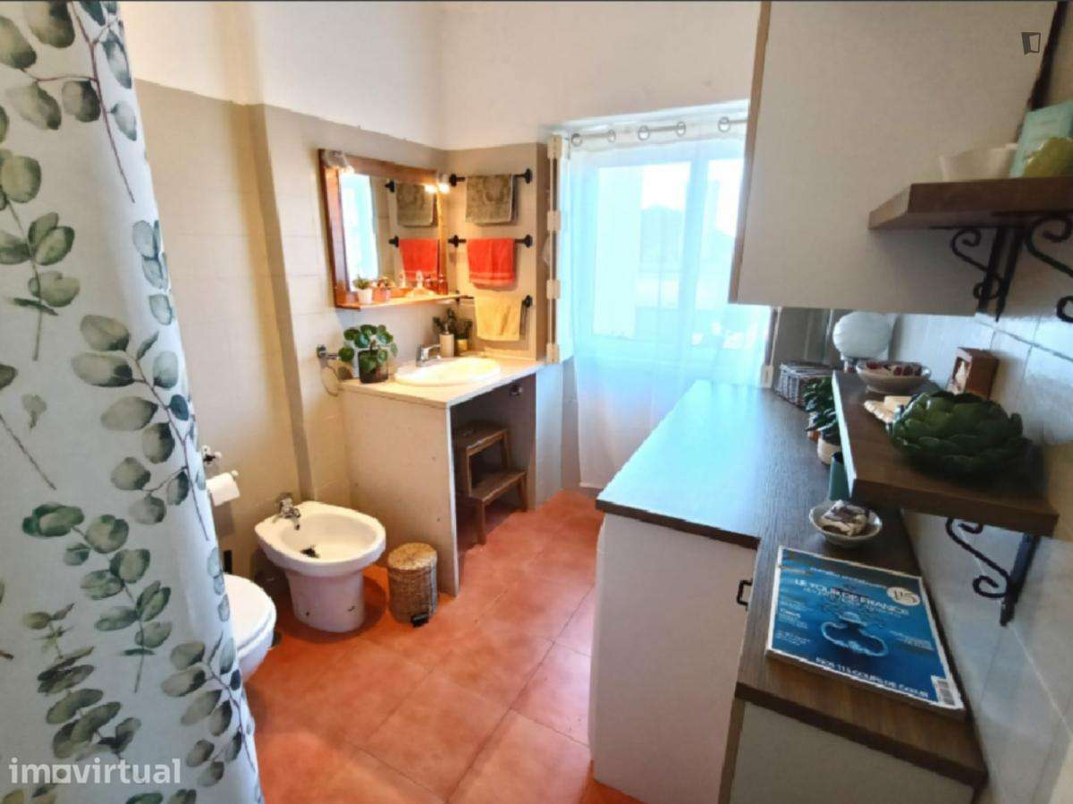 Quarto - localizado em Ajuda Lisbon - Grande imagem: 2/11