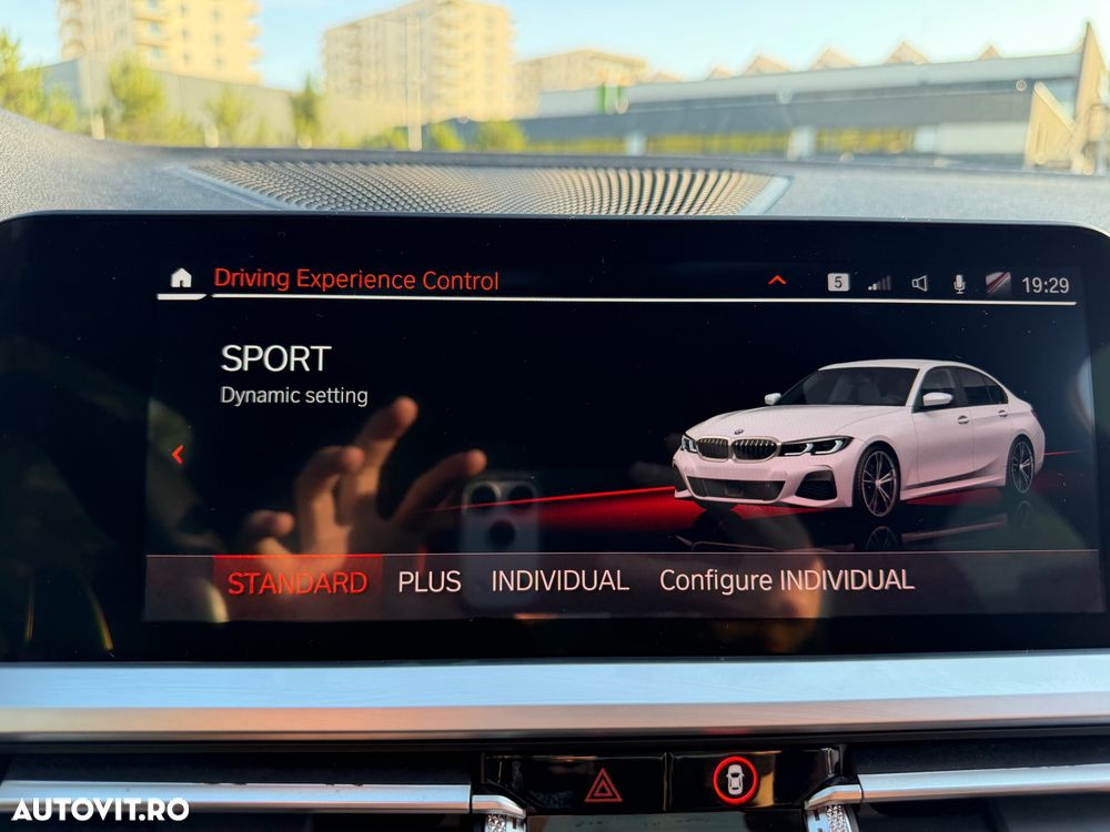 BMW Seria 3 330i AT M Sport - 19