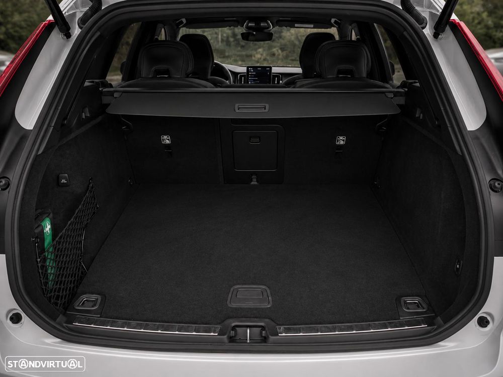 Volvo XC 60 T8 AWD Recharge Plus Black Edition - 20