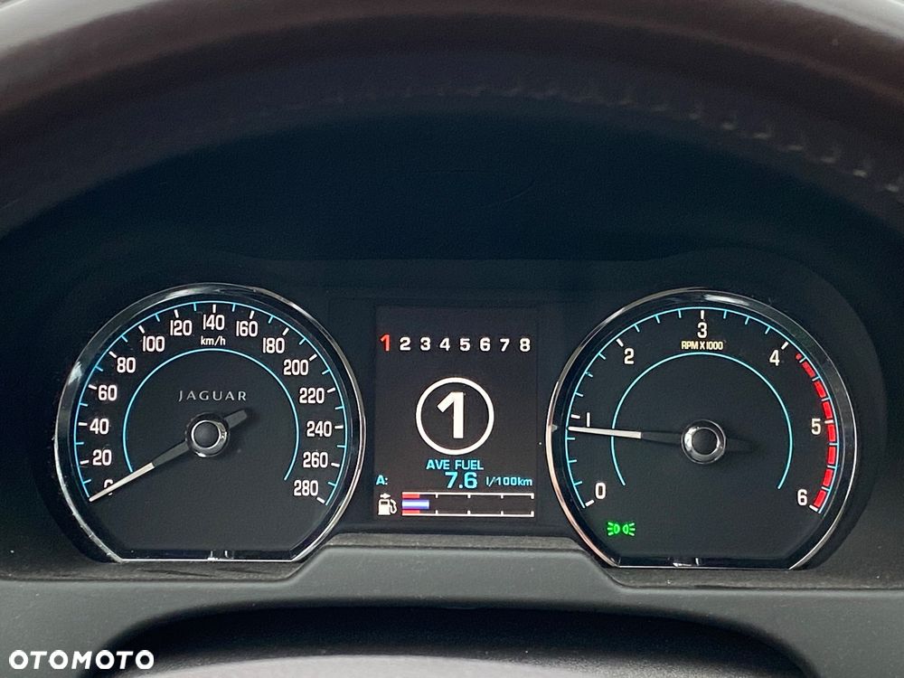 Jaguar XF - 38