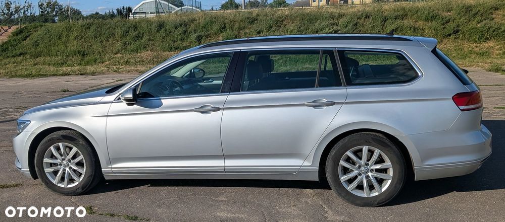 Volkswagen Passat 2.0 TDI SCR Comfortline DSG - 9
