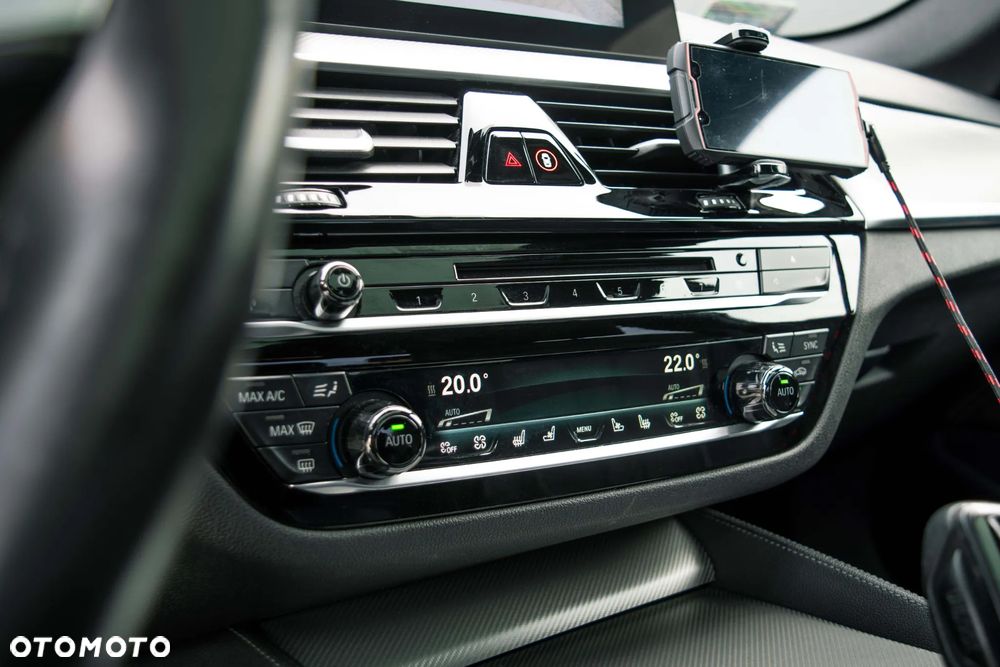BMW Seria 5 540i M Sport sport - 24