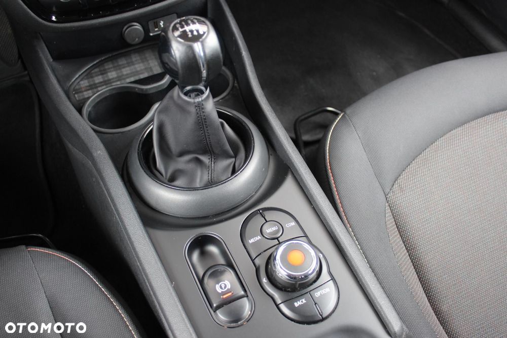 MINI Clubman - 13