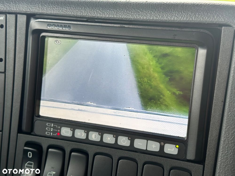 Scania P250 euro6 z Holandii kontener izoterma 19palet - 23