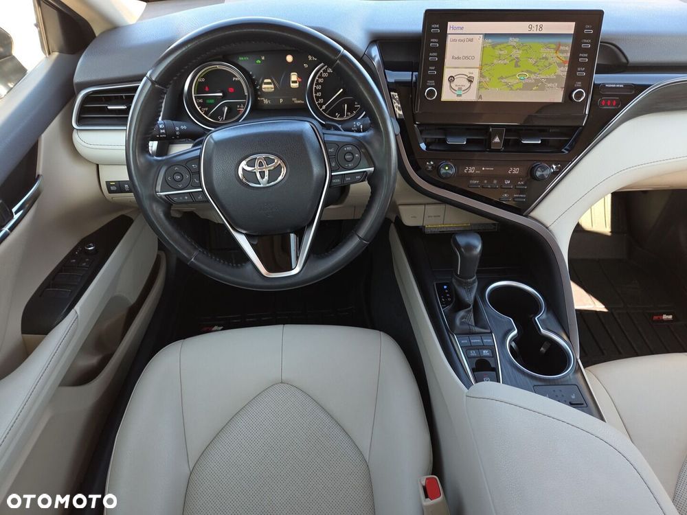 Toyota Camry 2.5 Hybrid Executive CVT - 14