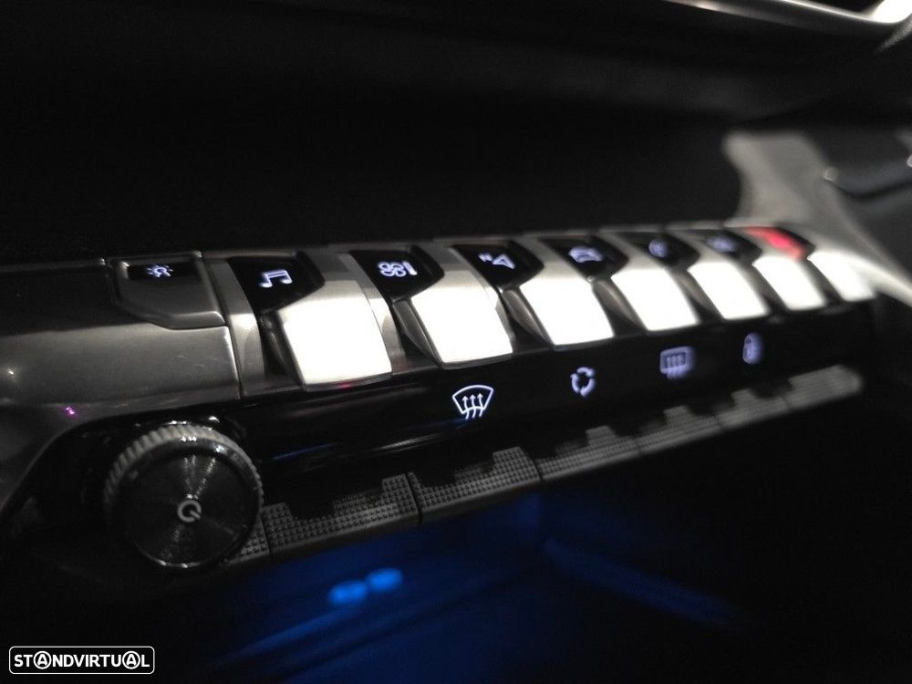 Peugeot 3008 1.5 BlueHDi GT Line EAT8 - 27