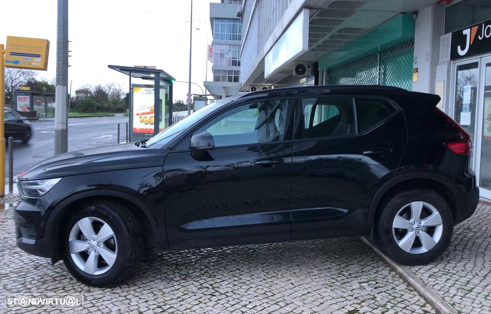 Volvo XC 40 1.5 T2 Momentum Plus - 4