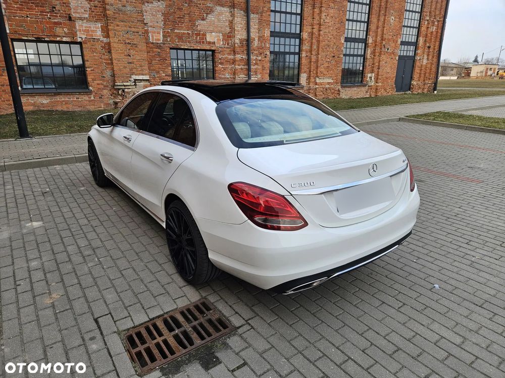 Mercedes-Benz Klasa C 300 7G-TRONIC - 7
