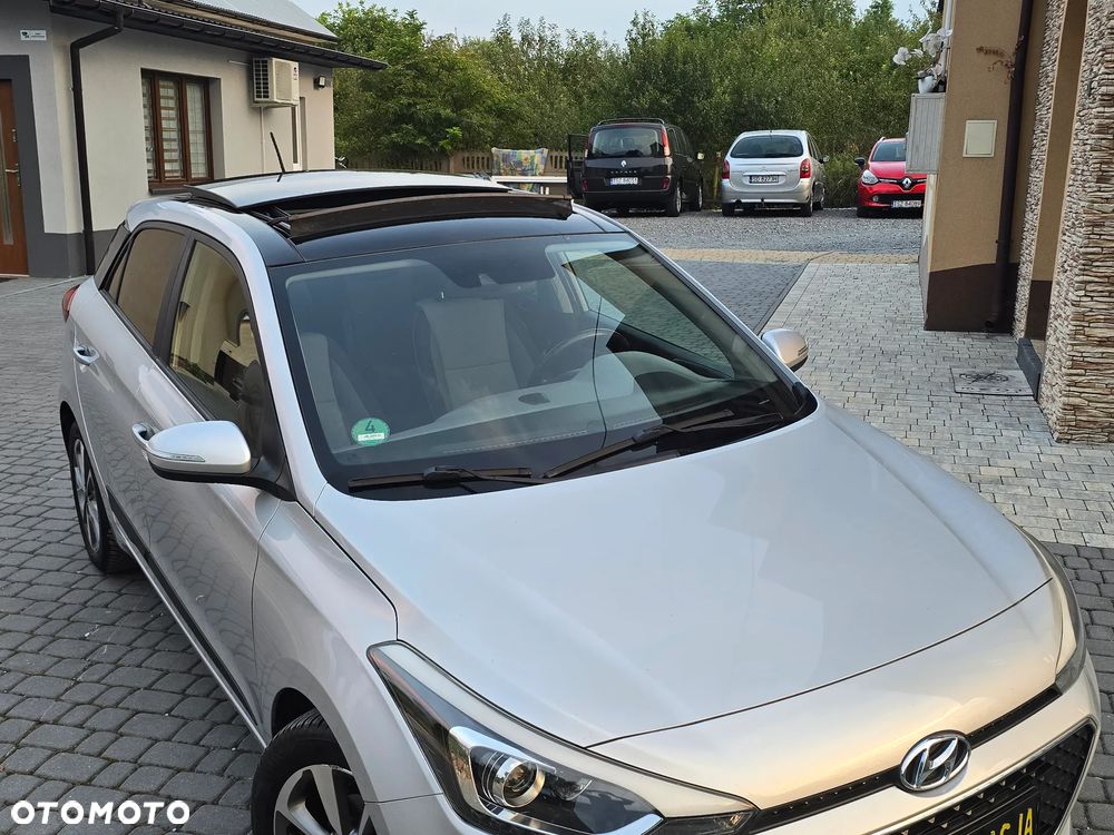 Hyundai i20 blue 1.2 YES Gold - 10