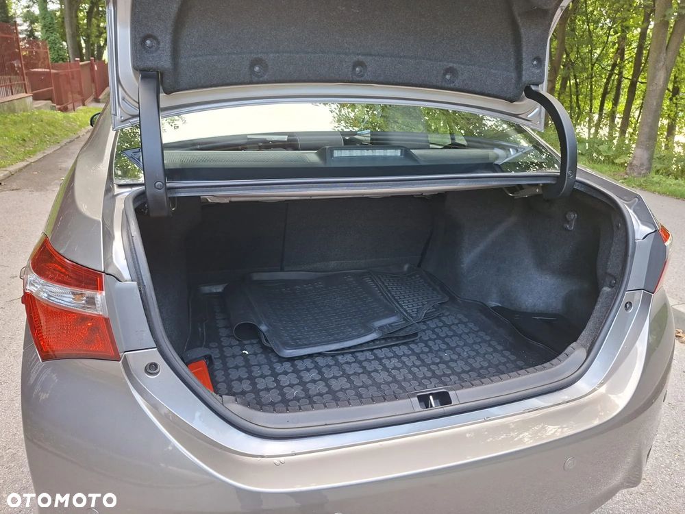 Toyota Corolla 1.6 Premium - 15