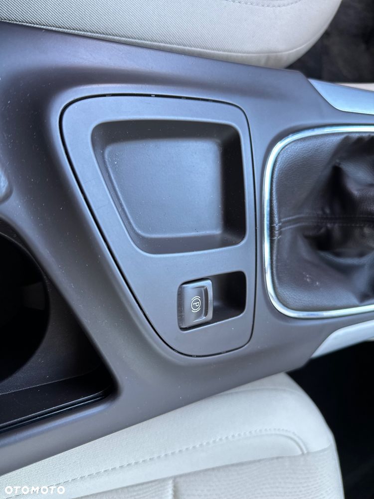 Opel Insignia 1.8 - 19