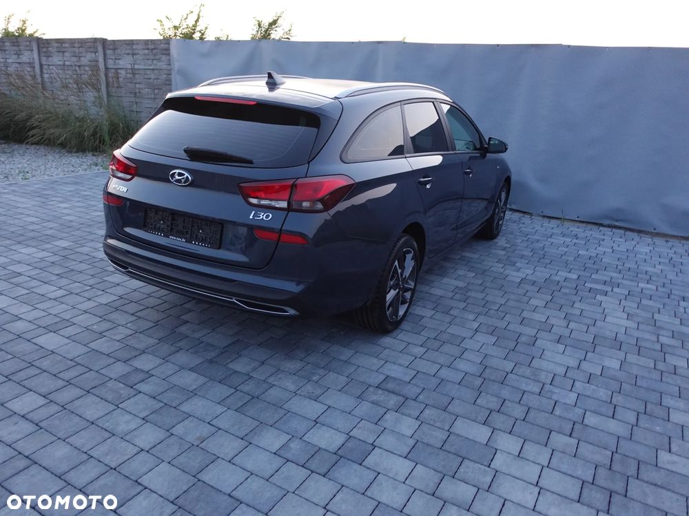 Hyundai i30 1.5 T-GDI 48V-Hybrid DCT Trend - 7