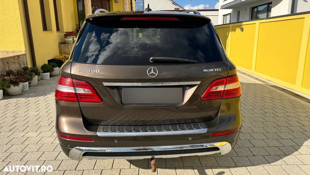 Mercedes-Benz ML 350 BlueTec 4MATIC Aut - 2