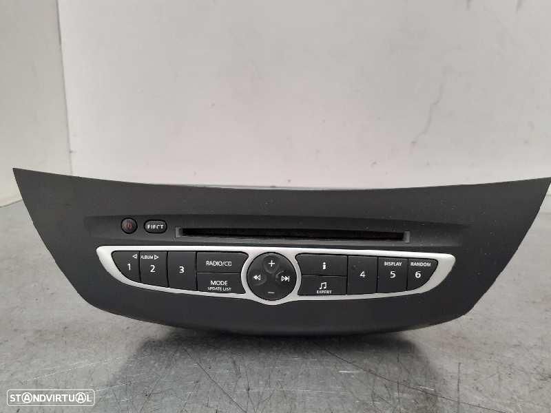 SISTEMA DE ÁUDIO RÁDIO CD RENAULT LAGUNA - 1