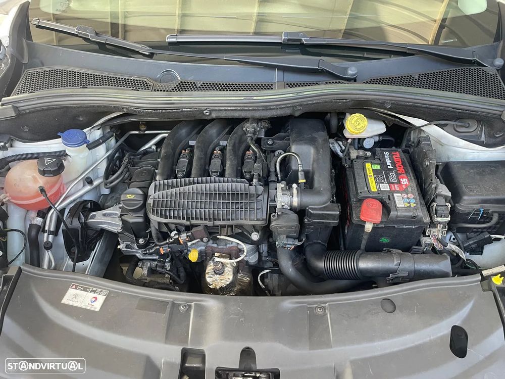 Peugeot 2008 1.2 VTi Access - 34