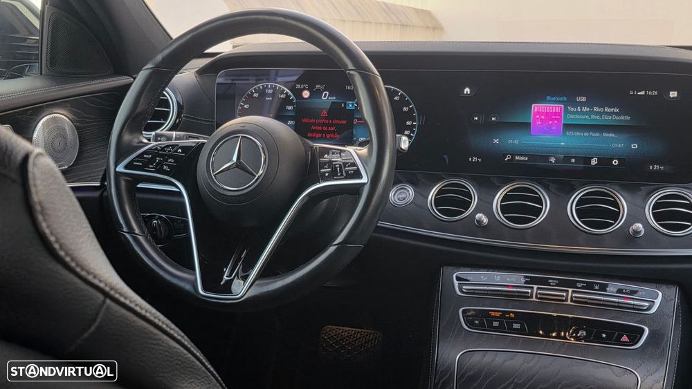 Mercedes-Benz E 300 de AMG Line 4Matic - 38