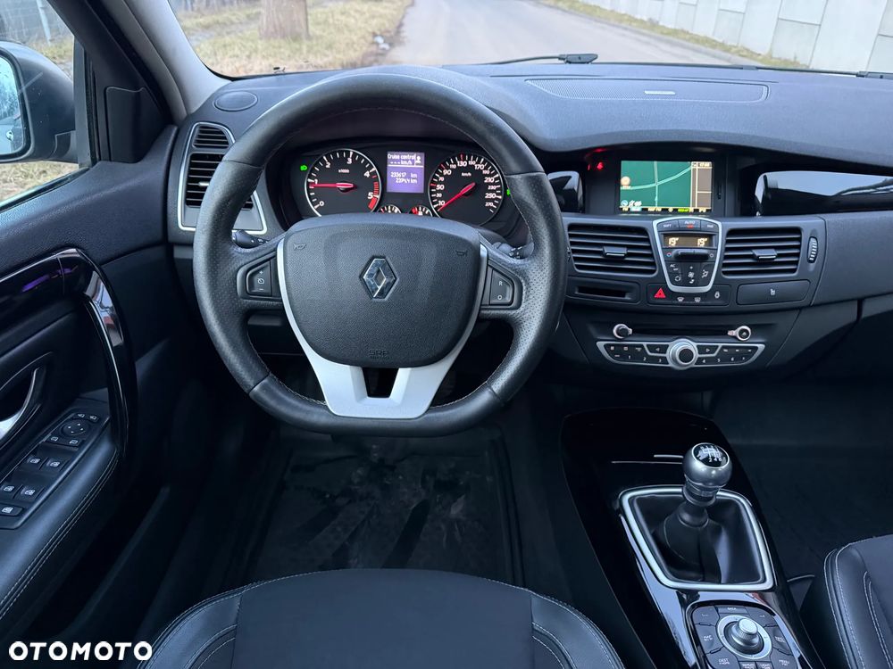 Renault Laguna dCi 150 FAP Bose - 17