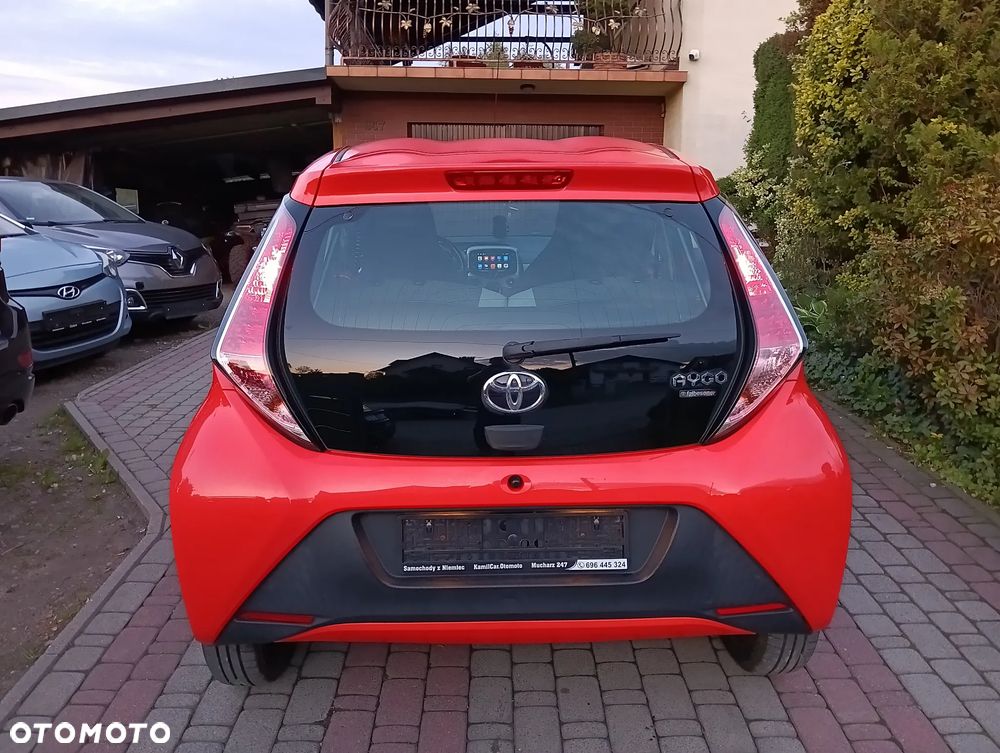 Toyota Aygo x-play touch - 7