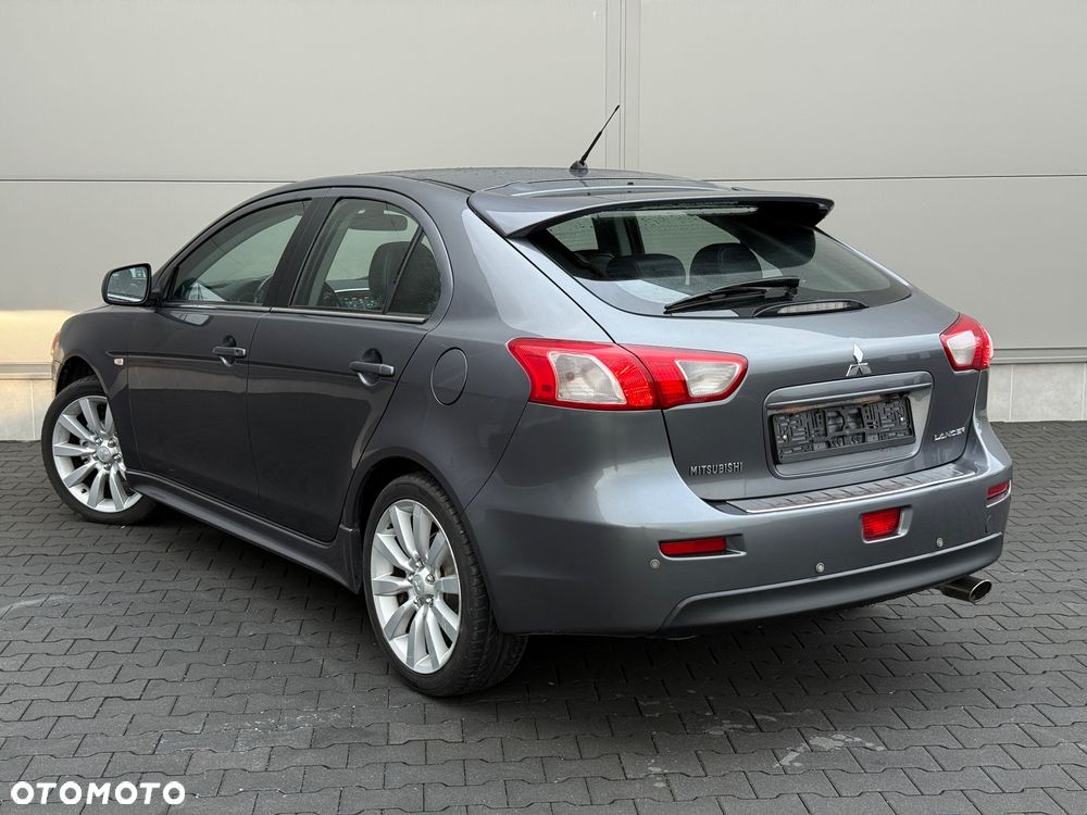 Mitsubishi Lancer - 8
