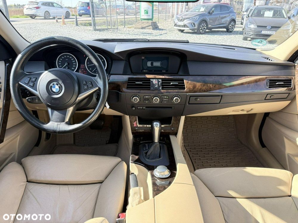 BMW Seria 5 525d - 5