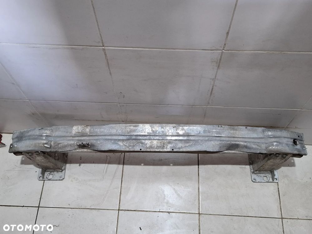 Belka zderzaka przód Audi A4 B8 lift 2013 rok nr 8K0807113F - 2
