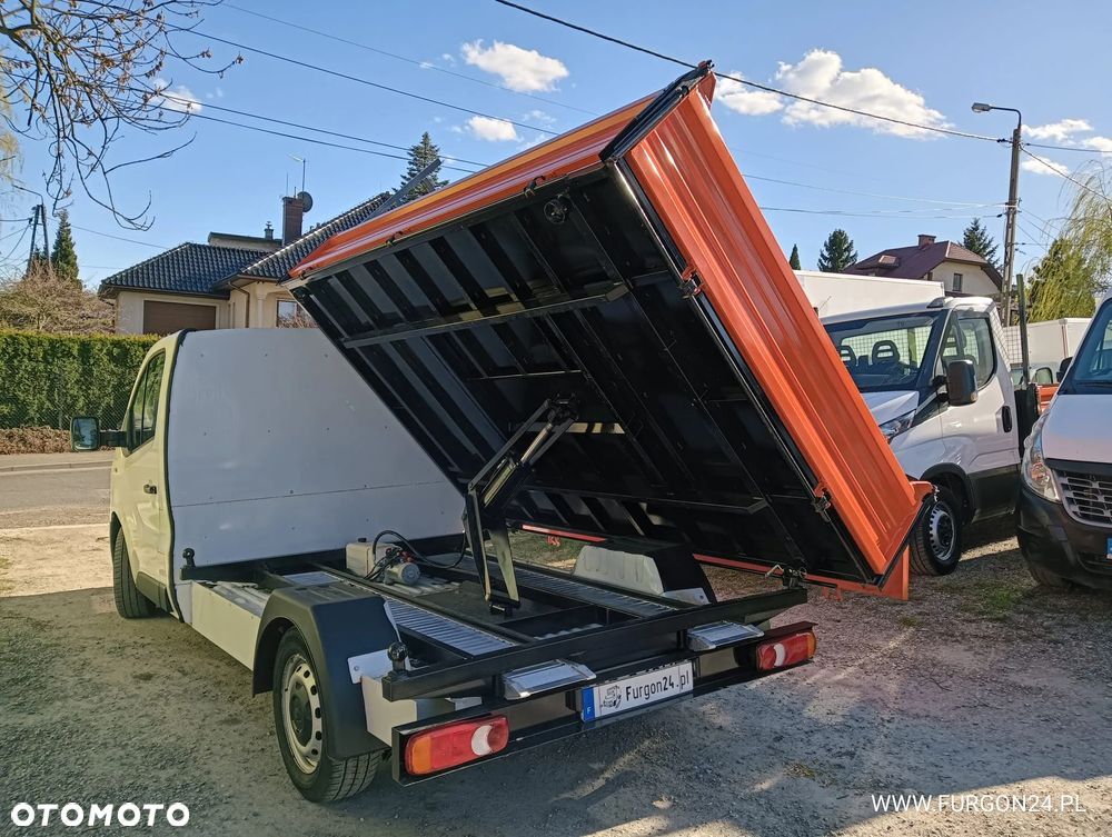 Renault TRAFIC WYWROTKA KIPER Z NAJAZDAMI NR 840 - 19