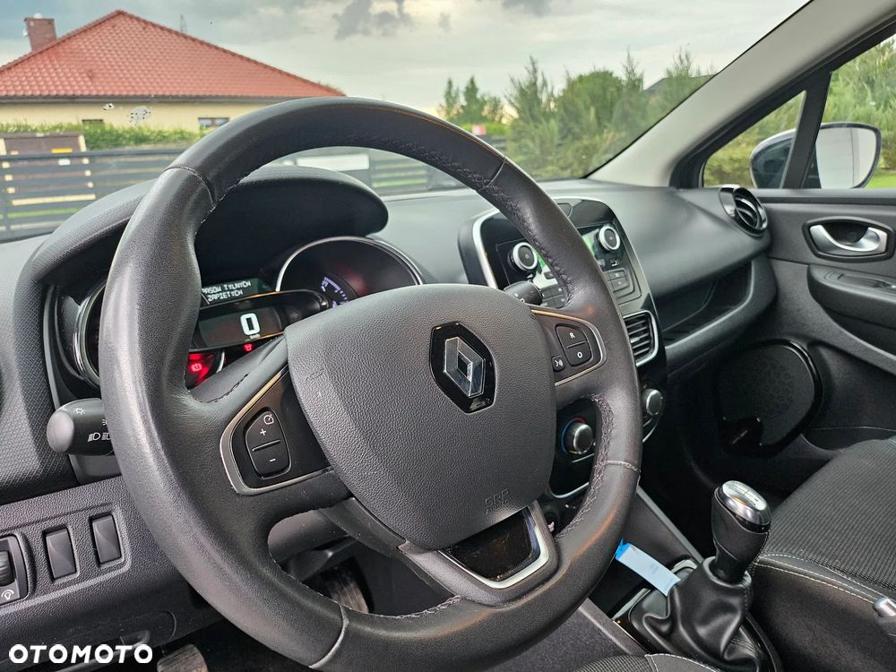 Renault Clio 1.2 16V 75 LIMITED - 24