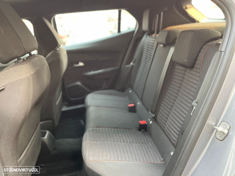 Peugeot 2008 1.2 PureTech Active Pack - 11