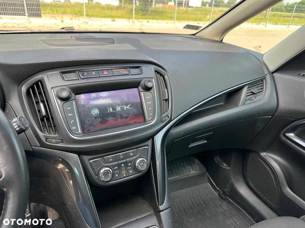 Opel Zafira - 11
