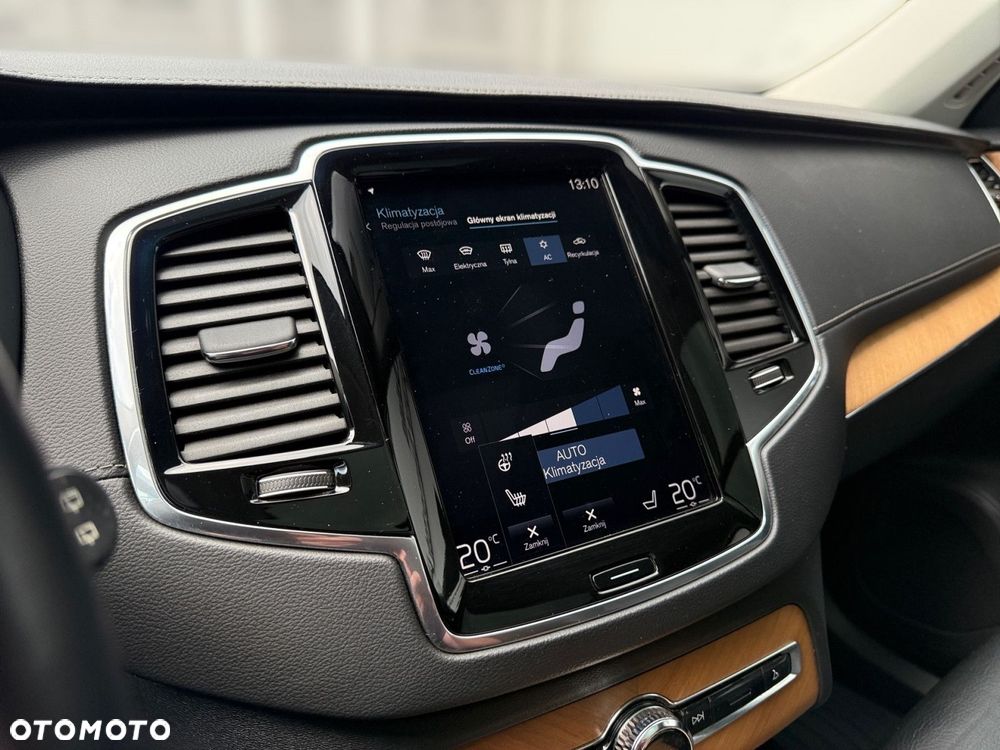 Volvo XC 90 - 22