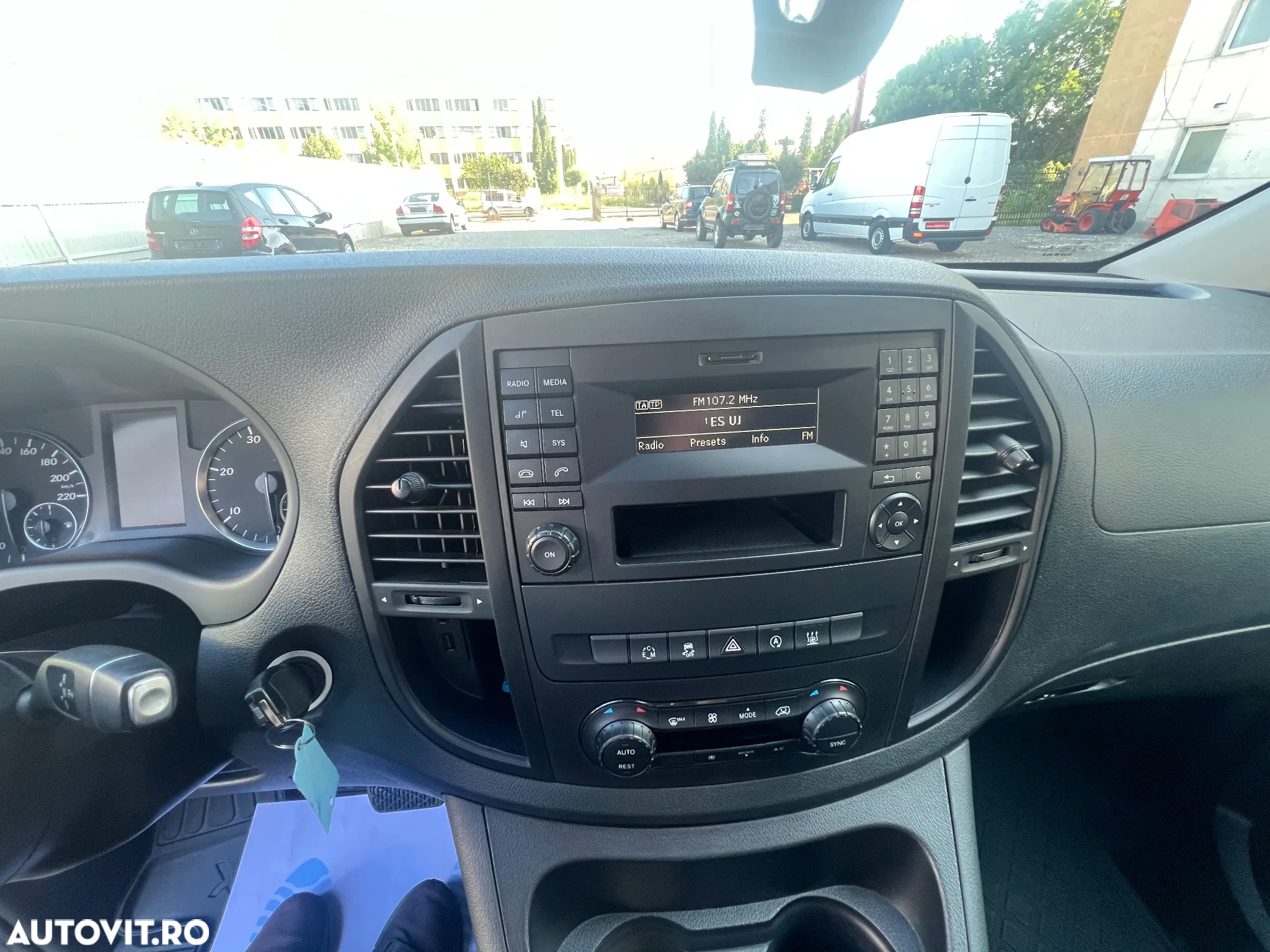 Mercedes-Benz Vito 116 CDI (BT) Tourer 4MATIC Extral. Aut. SELECT - 11