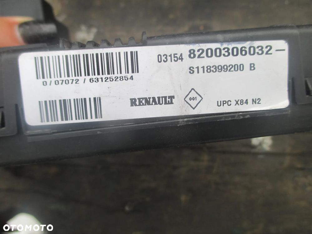 mouł UPC Scenic Megane 8200306032 S118399200B X84 N2 - 2