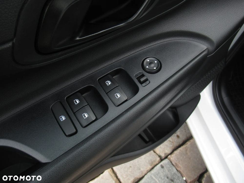 Hyundai i20 1.2 Modern - 33