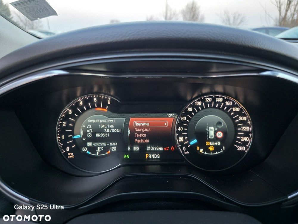 Ford Mondeo - 38
