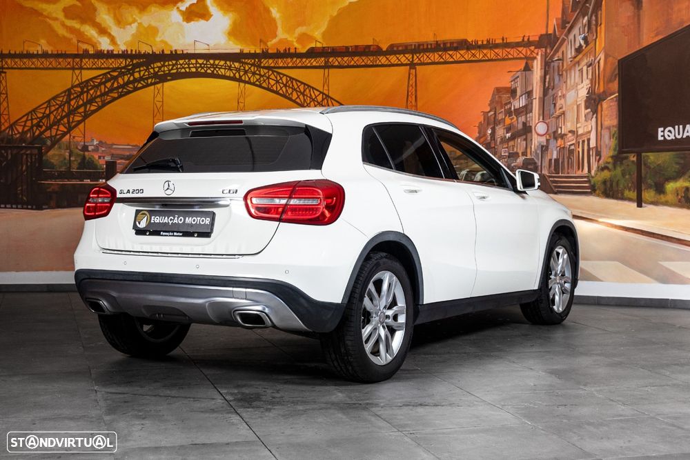 Mercedes-Benz GLA 200 d Urban - 4