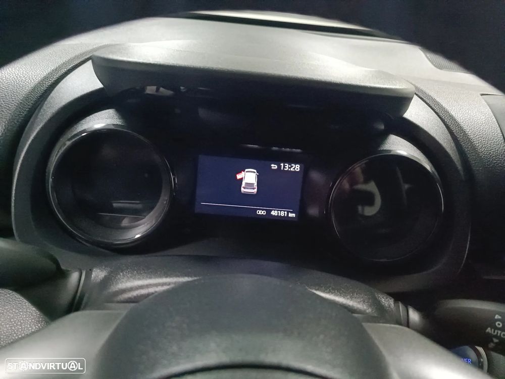 Toyota Yaris 1.5 HDF Luxury - 44