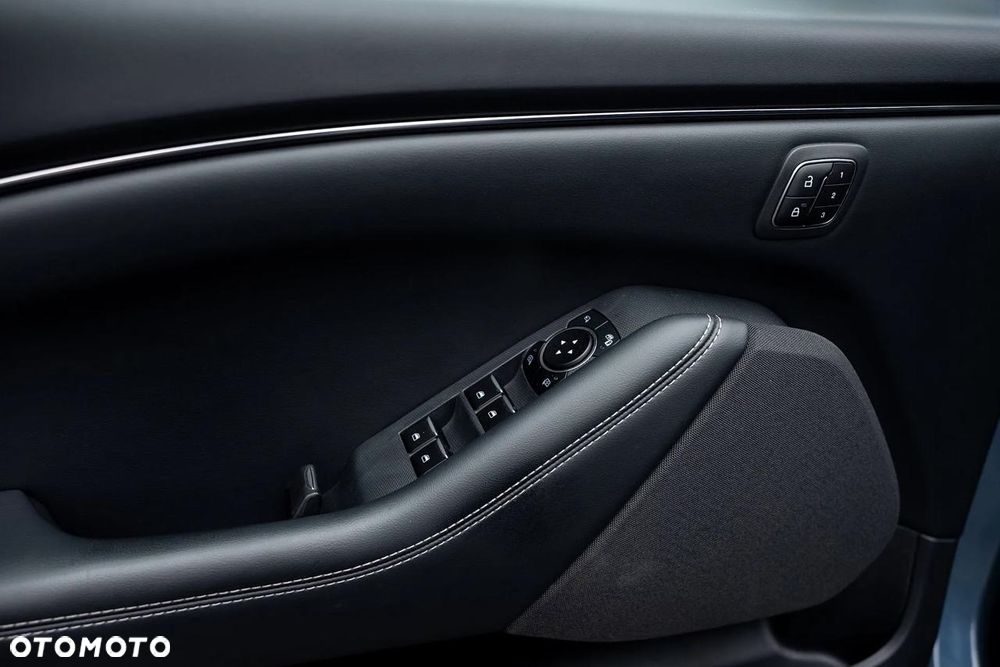 Ford Mustang Mach-E 98kWh AWD Premium - 17