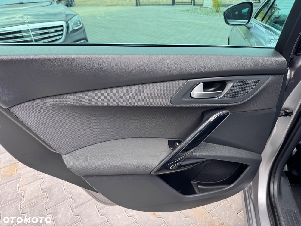 Peugeot 508 BlueHDi FAP 180 Automatik Stop&Start Allure - 25